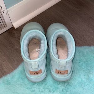 Classic ultra mini Uggs size 8